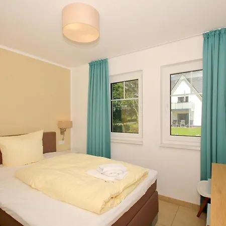 strandnahe FeWo mit Terrasse, gratis Nutzung vom AHOI Erlebnisbad und Sauna in Sellin - Rex Rugia FeWo 11-2 *