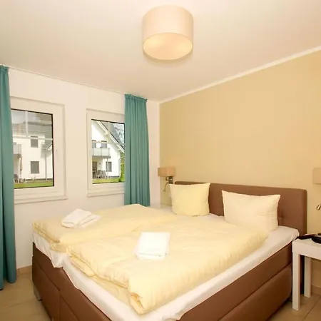 Apartment strandnahe FeWo mit Terrasse, gratis Nutzung vom AHOI Erlebnisbad und Sauna in Sellin - Rex Rugia FeWo 11-2 Lobbe