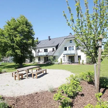 strandnahe FeWo mit Terrasse, gratis Nutzung vom AHOI Erlebnisbad und Sauna in Sellin - Rex Rugia FeWo 11-2 Apartment Lobbe
