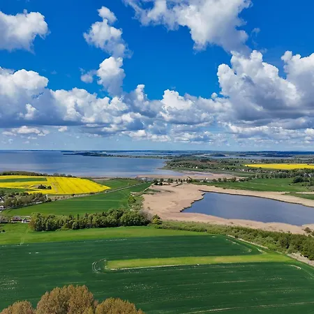 strandnahe FeWo mit Terrasse, gratis Nutzung vom AHOI Erlebnisbad und Sauna in Sellin - Rex Rugia FeWo 11-2 Apartment Lobbe